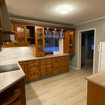 Koselig Hus I Sentrum Av Olderfjord بيت للعطل