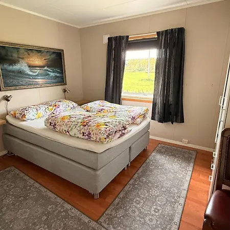 Koselig Hus I Sentrum Av Olderfjord Russenes